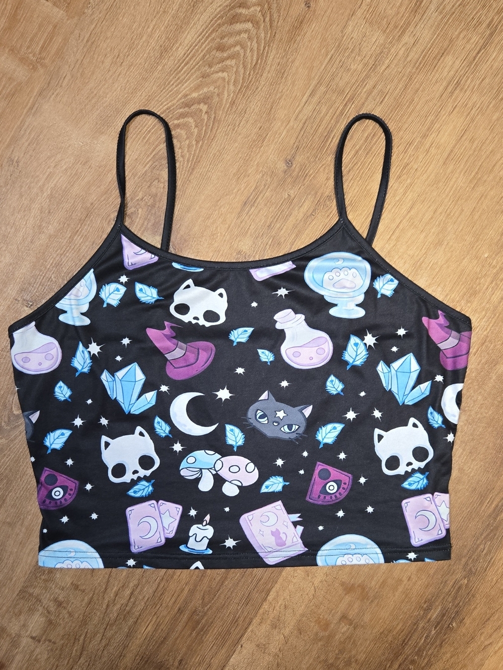 Black Mystical Print Cropped Cami Tank Top